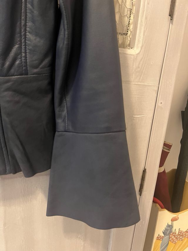 Chaqueta de piel Mango azul