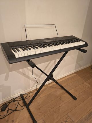 Teclado Casio CTK-1150 con soporte