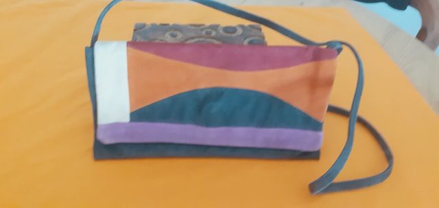 Bolso bandolera de piel multicolor