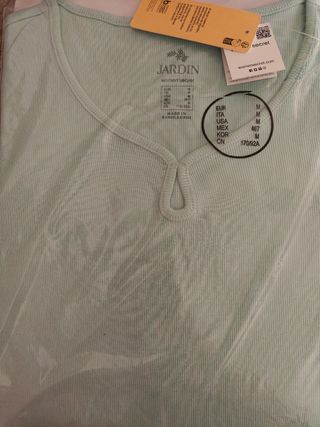 Pijama Women'secret verde con etiqueta
