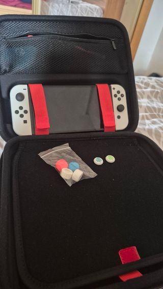 Nintendo Switch OLED Blanca con accesorios 
