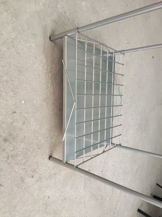 Mesa metálica desmontable 
