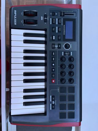 Teclado MIDI Novation Impulse