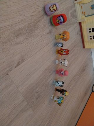 Casa y Coche Bluey y muñecos de la familia
