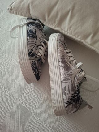 Zapatillas Atmosphere Estampado Hojas Gris