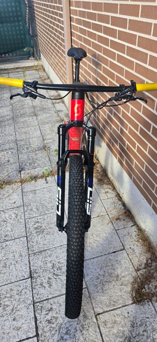 Bicicleta Scott Spark RC ,en  muy bien estado.