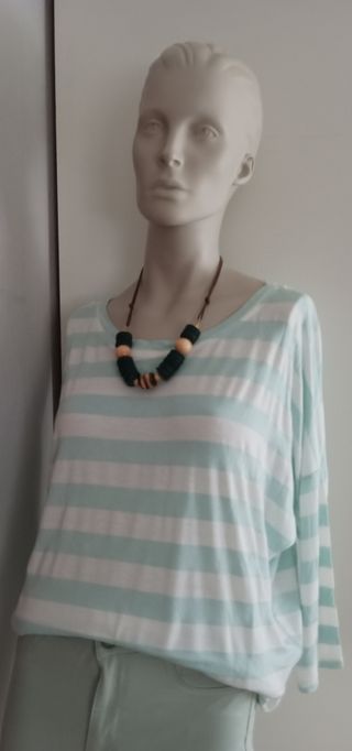 Collar de cuentas de madera