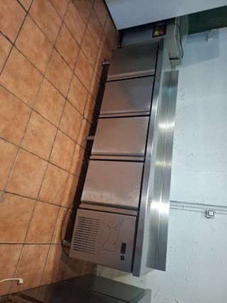 Bajo mostrador 4 puertas
