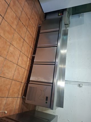 Bajo mostrador 4 puertas