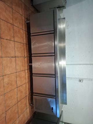 Bajo mostrador 4 puertas