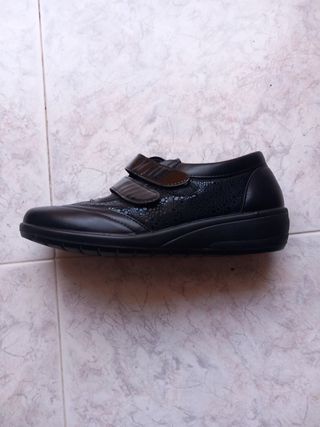 Mocassino donna nero con velcro