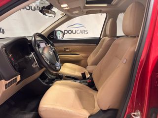 Mitsubishi Outlander 220 DI-D KAITEKI 4WD