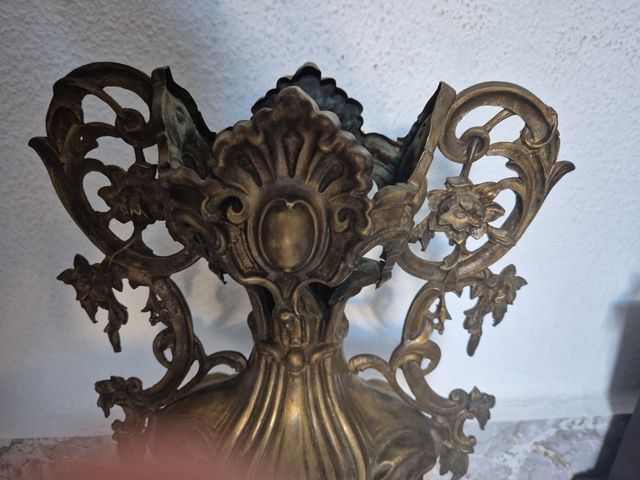 Florero Antiguo Bronce