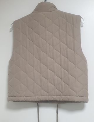 Chaleco corto Stradivarius beige mujer