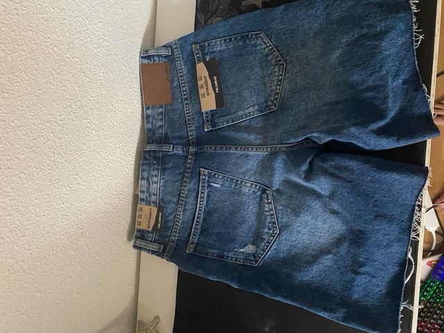 Vaqueros cortos rotos Pull&Bear azules