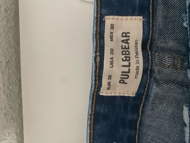 Vaqueros cortos rotos Pull&Bear azules