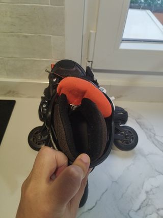 Patines Oxelo Negro y Naranja número 32?