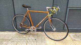 Bicicleta SUPERIA equipada CON ZEUS