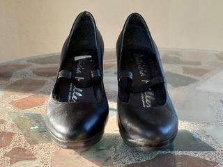 Zapatos de salón Patricia Miller negros