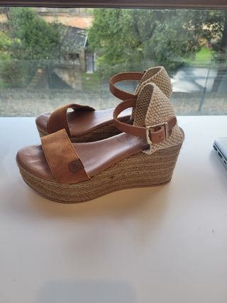 Sandalias cuña Popa Beige/Marrón