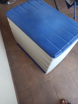 Arcón infantil plástico azul y multicolor