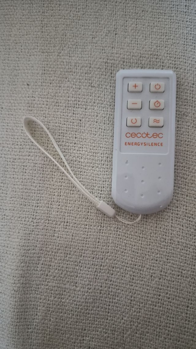 Ventilador Cecotec Pie 60W con mando -  mod 1010