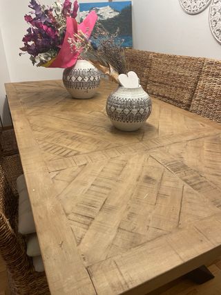 Mesa de comedor de madera rústica
urge vender 