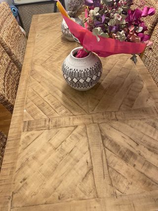 Mesa de comedor de madera rústica
urge vender 