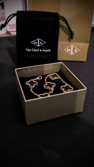 Van Cleef & Arpels Pulsera Negra Oro