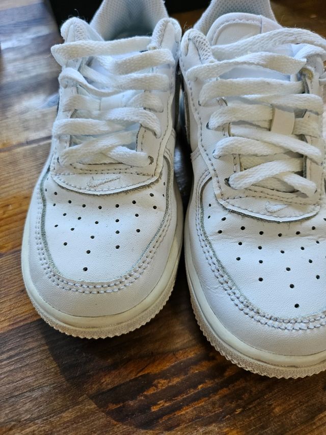 Scarpe Nike da ragazza taglia 28