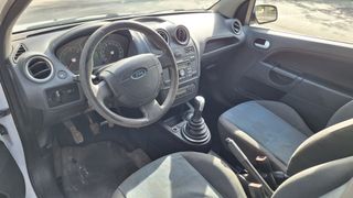 Ford Fiesta 08 Tdci Sport REVISADO y con pegatina
