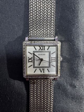 Reloj Guess plateado