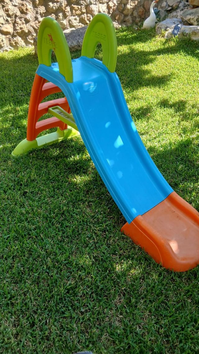Tobogán infantil Feber en buen estado