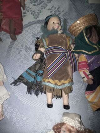 Muñeca de porcelana del mundo