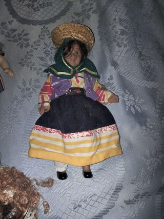 Muñeca de porcelana del mundo