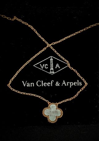 Van Cleef & Arpels Collar Oro Blanco Madreperla