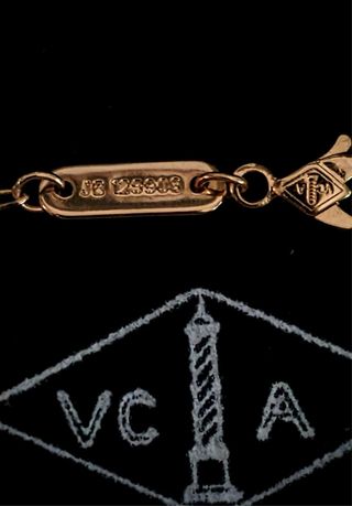 Van Cleef & Arpels Collar Oro Blanco Madreperla