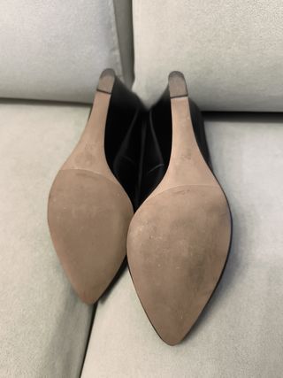 Zapatos de tacón Zara negros