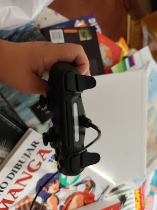 Mando PS4 casi nuevo