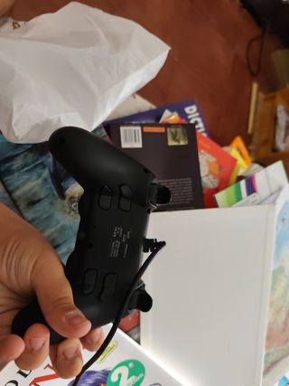 Mando PS4 casi nuevo