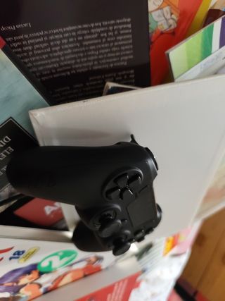 Mando PS4 casi nuevo