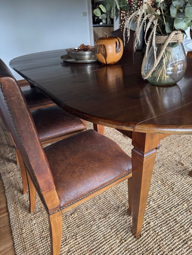 Tavolo da pranzo allungabile + 6 sedie in pelle