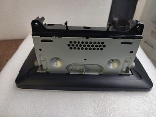 Pantalla Mercedes Q8