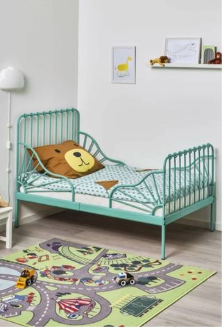 Cama infantil Minnen Ikea extensible + colchón 