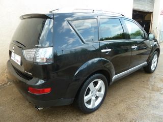 Mitsubishi Outlander 2.2 4WD 7 plazas