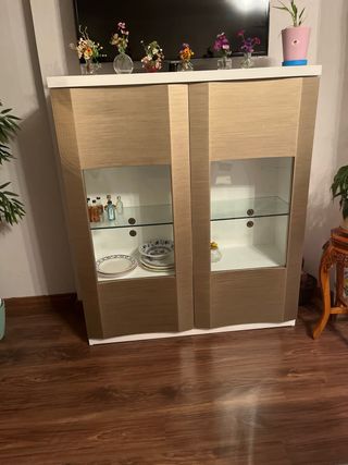 Vitrina de salón moderna