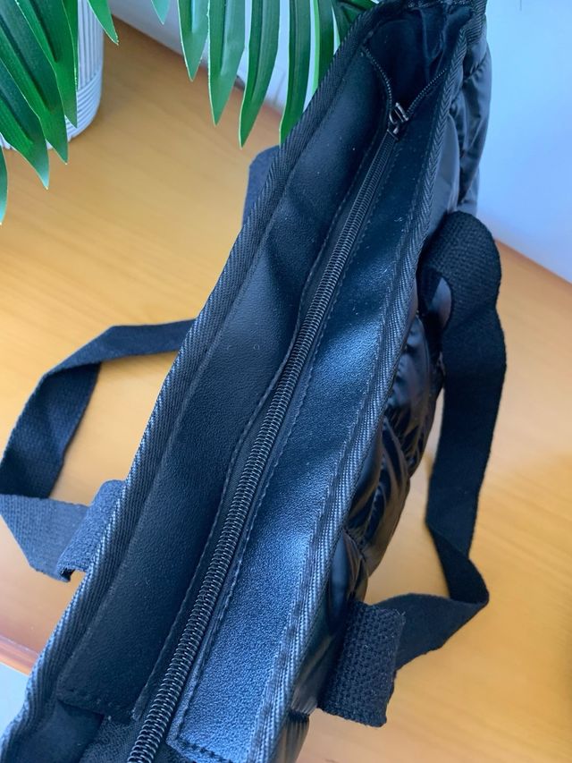 Bolso Tote Acolchado Negro