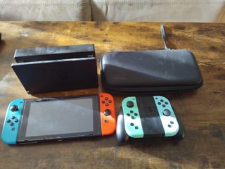 Nintendo Switch Azul y Naranja
