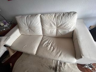 Sofá de cuero blanco