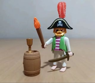 Playmobil Pirata con Antorcha y Barril